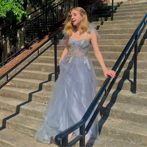 Meet your Posher, Mia